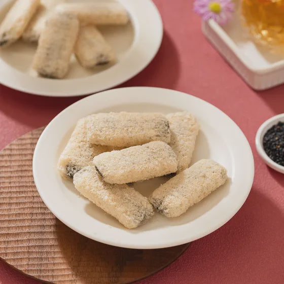 #6261 米果夾心餅-特濃黑芝麻 Stuffed Rice Cookie-Extra thick sesame filling (里仁) 65g, 12/cs