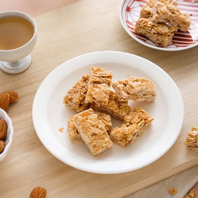 #5171 杏仁酥糖 Almond Chunks (里仁) 300 g, 20/cs