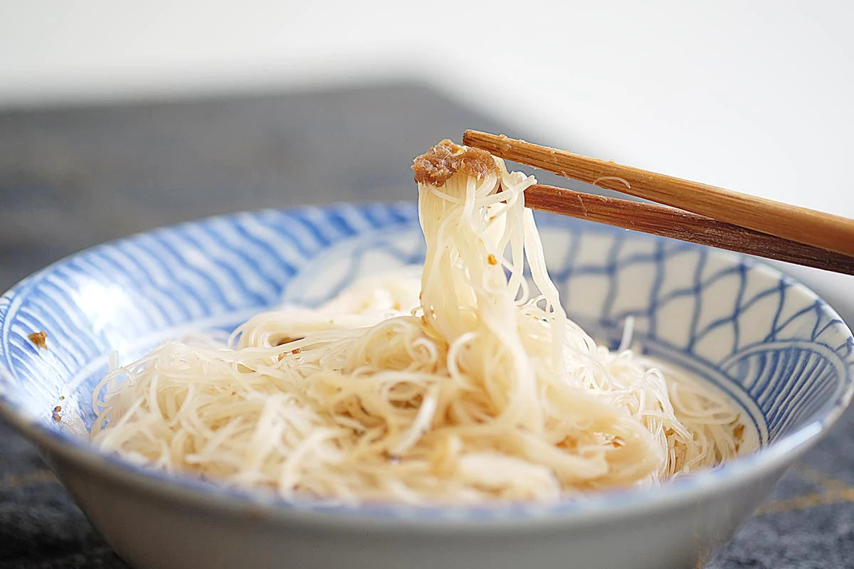 #5185 沖泡式純米米粉-麻油薑泥 Rice Noodles Sesame (永盛) 72 g, 30/cs
